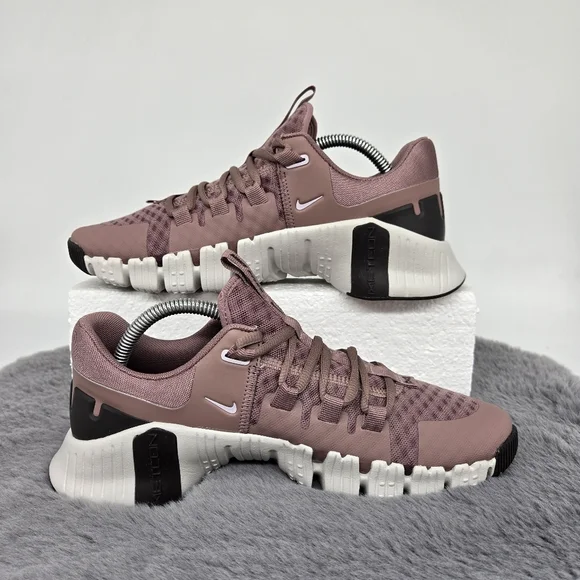 New Nike Free Metcon 5 'Smokey Mauve' Women's Workout Shoes Size 8.5 - Picture 6 of 8